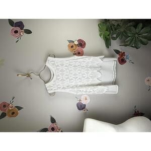 Umgee White Lace Overlay Sleeveless Blouse - Size - Large